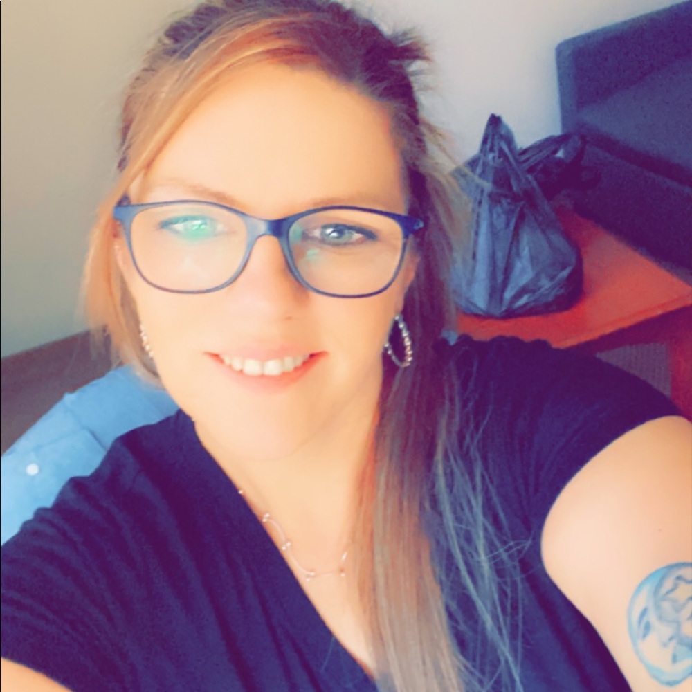 Meet your Posher, Ashley